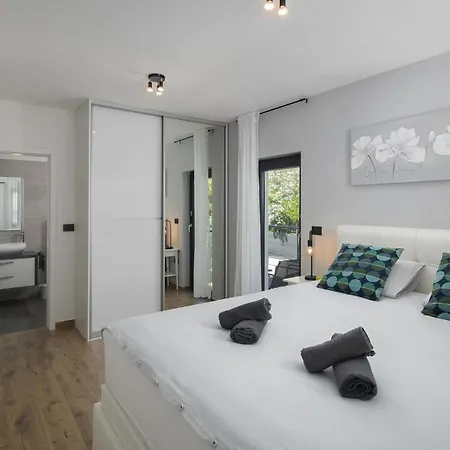Beautiful In With Wifi Holiday home