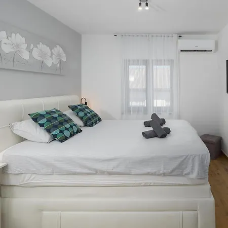 Holiday home Beautiful In With Wifi Banjole