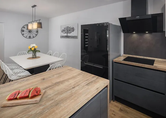 Three-bedroom In 펜션 반졸레