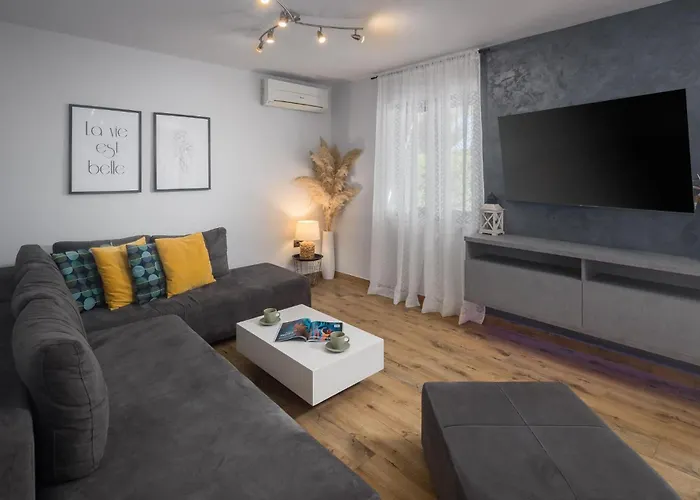 펜션 Three-bedroom In