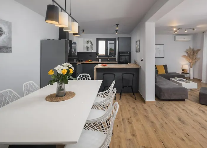 Three-bedroom In 펜션 *